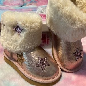 Size-10 girls Berina blush boot by Not Rated. NWT. Original box. Pets/smoke free